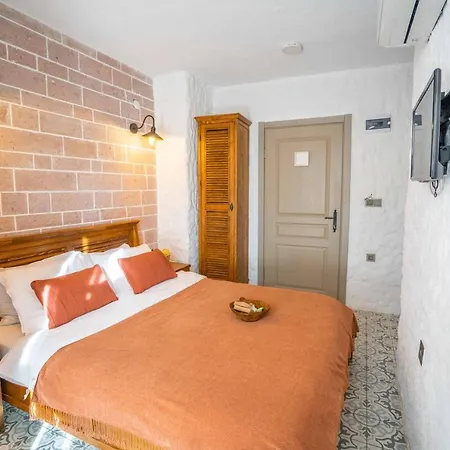 Otel Ajlan Cunda Ayvalı