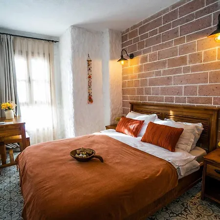 Otel Ajlan Cunda Ayvalı
