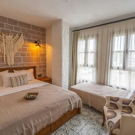 Ajlan Cunda Otel Ayvalı