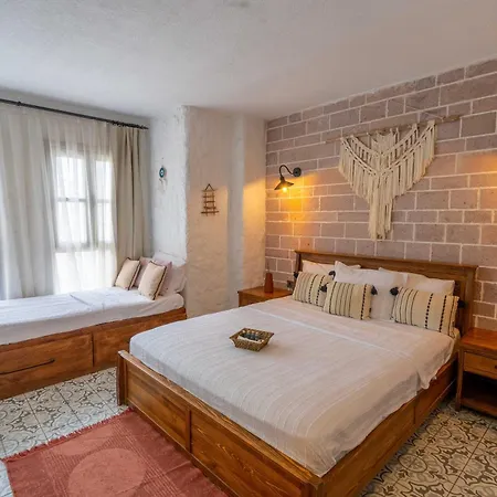 Otel Ajlan Cunda Ayvalı