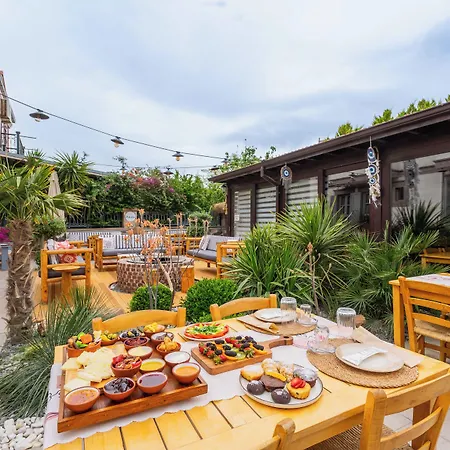 Otel Ajlan Cunda 2*