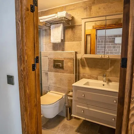 Hotel Ajlan Cunda 2*