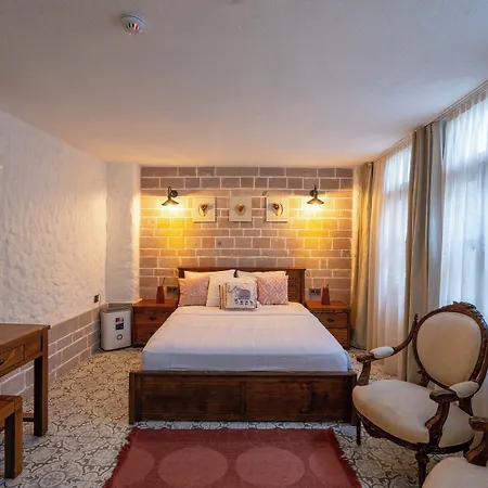 Hotel Ajlan Cunda 2*