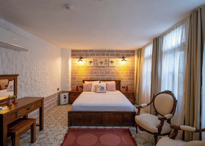 Hotel Ajlan Cunda 2*